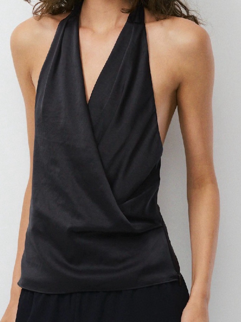 Aritzia Martini Black Silk Backless Self-Tie Halter Drape Top sz M NWT